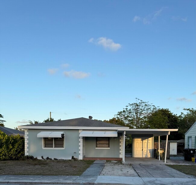926 N B St in Lake Worth Beach, FL - Building Photo - Building Photo