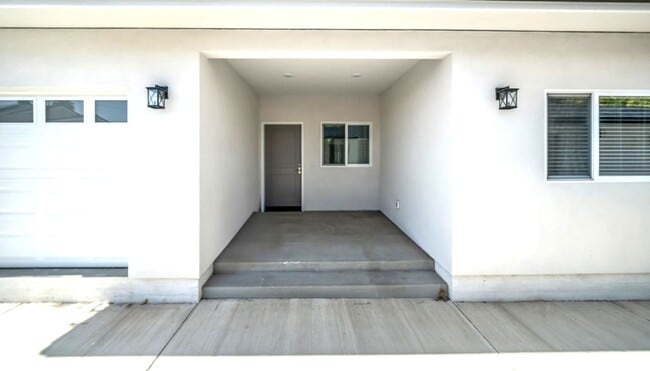 133-135 Foothill Blvd in San Luis Obispo, CA - Building Photo - Building Photo