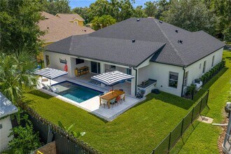 2107 Branch Hill St in Tampa, FL - Building Photo - Building Photo