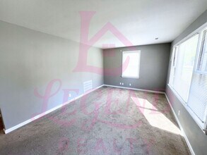 31 McNulty Dr in Florissant, MO - Building Photo - Building Photo