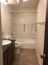 2063 Parish St in Walla Walla, WA - Foto de edificio - Building Photo