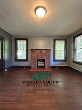 1341 E Waldburg St in Savannah, GA - Building Photo - Building Photo