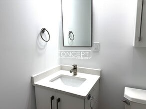 1200 Adams St, Unit 203 in Boston, MA - Foto de edificio - Building Photo