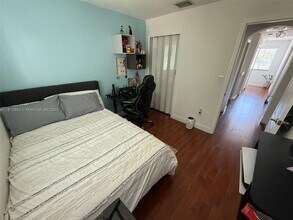 2342 SE 10th St in Homestead, FL - Building Photo - Building Photo