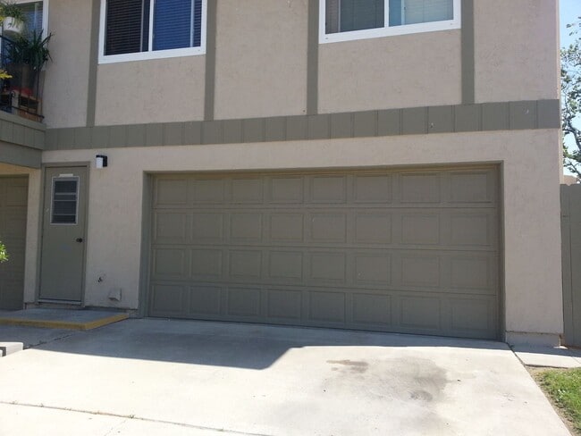 9856 Buena Vista Ave