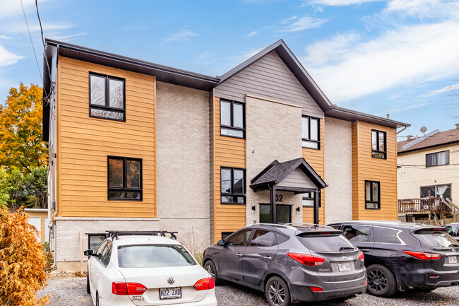 602 Cedar Rue in Deux-montagnes, QC - Building Photo - Building Photo