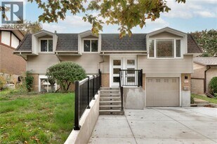 170 Wheatfield Crescent in Kitchener, ON - Building Photo