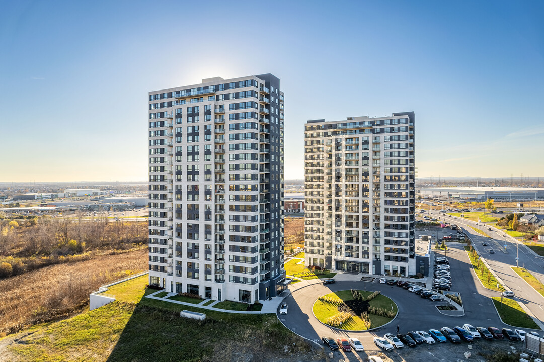 Équinoxe Phase 2 in Laval, QC - Building Photo