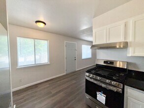 10290 Pritam Dr in Socorro, TX - Building Photo - Building Photo