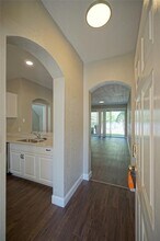 4146 Bismarck Palm Dr in Tampa, FL - Building Photo - Building Photo