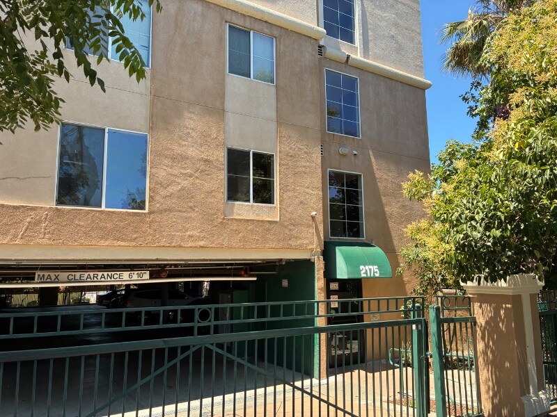 2175 California St in Concord, CA - Building Photo