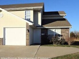 5717-5719-5719 Canaveral Dr in Columbia, MO - Building Photo
