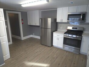 10906 Woodstock St in Huntley, IL - Building Photo - Building Photo