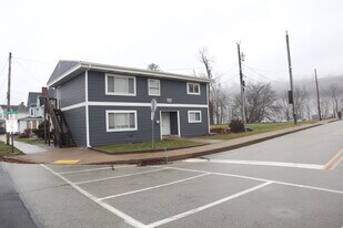 193 Beazell St in California, PA - Building Photo