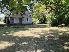 1607 W Nichols St in Springfield, MO - Building Photo - Building Photo