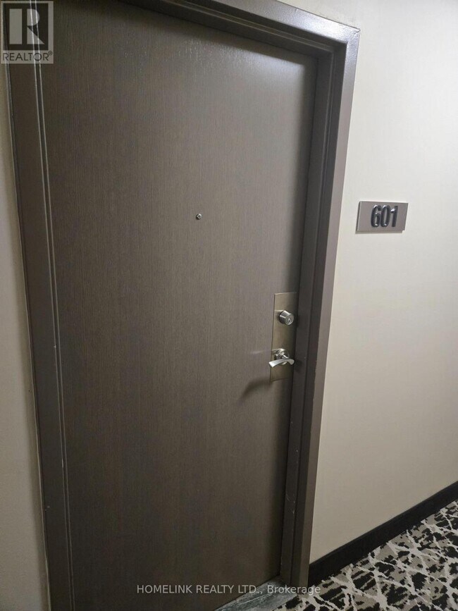 3390 Weston Rd in Toronto, ON - Building Photo - Building Photo