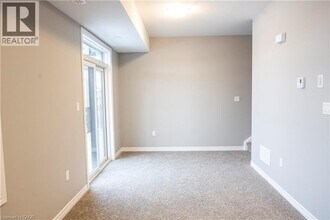 142 Oat Ln in Kitchener, ON - Building Photo - Building Photo