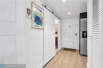 6001 N Falls Cir Dr in Lauderhill, FL - Building Photo - Building Photo