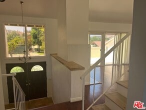 4650 Park Mirasol in Calabasas, CA - Building Photo - Building Photo