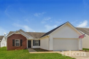 1535 Ballater Dr in Murfreesboro, TN - Building Photo