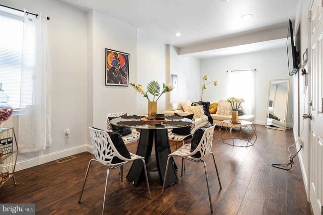 855 E Locust Ave, Unit A