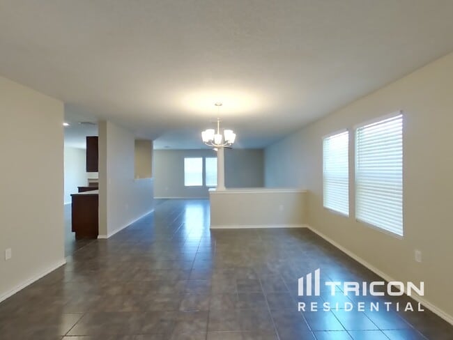 7319 Azalea Square in San Antonio, TX - Building Photo - Building Photo