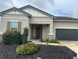 341 Kestrel Wy in Rio Vista, CA - Building Photo