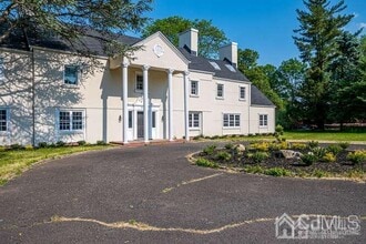 55 Devon Rd in Woodbridge Township, NJ - Building Photo - Building Photo