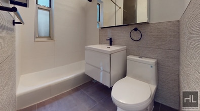 East 58th Street in New York, NY - Foto de edificio - Building Photo