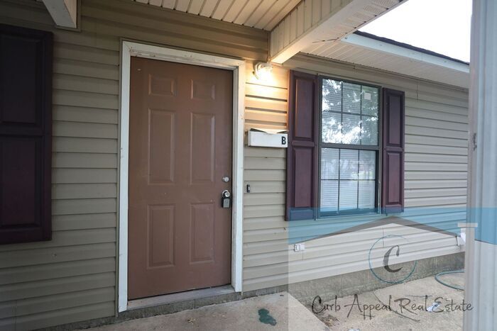 2304 Clark St in Jonesboro, AR - Foto de edificio