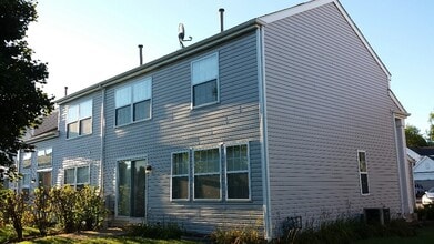 732 Silk Oak Ln in Crystal Lake, IL - Building Photo - Building Photo