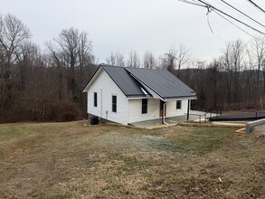 520 Virginia Ave in Marion, VA - Foto de edificio - Building Photo