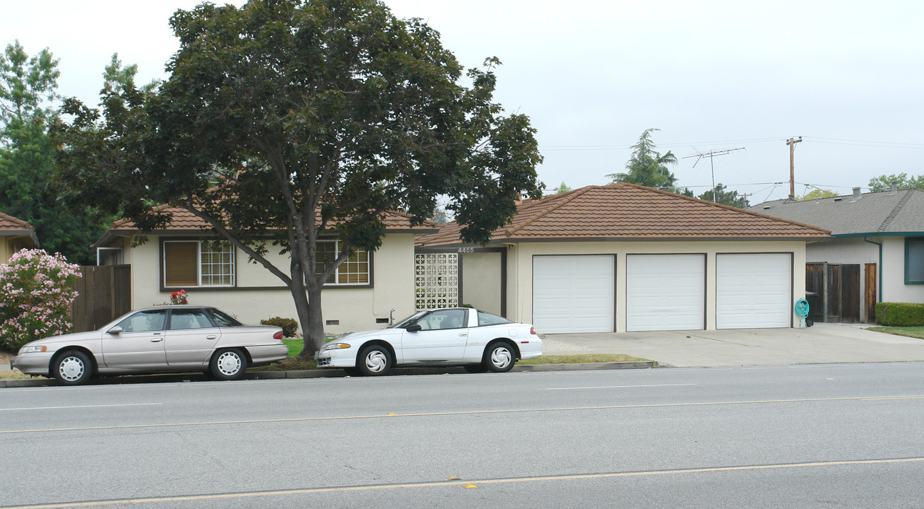 4455 Hamilton Ave in San Jose, CA - Foto de edificio