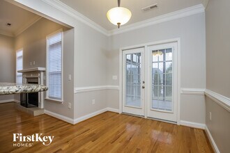 1775 Castle Peak Dr in Rural Hall, NC - Foto de edificio - Building Photo