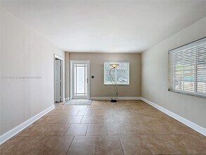 2839 Polk St in Hollywood, FL - Building Photo - Building Photo