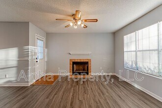 18 Warren Ct in Greenville, SC - Building Photo - Building Photo