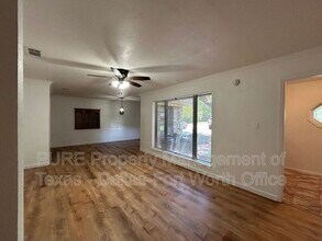 8913 Sirocka Dr in Benbrook, TX - Building Photo - Building Photo