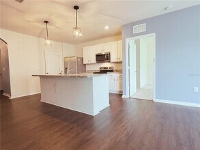 910 Sun Burst Rd in Winter Haven, FL - Building Photo - Building Photo