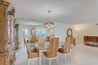 3200 S Ocean Blvd in Palm Beach, FL - Building Photo - Building Photo