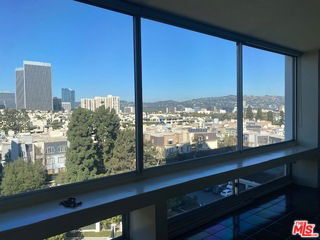 2220 Ave of the Stars in Los Angeles, CA - Building Photo - Building Photo