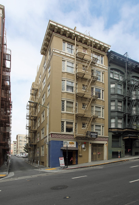 621 Taylor in San Francisco, CA - Building Photo