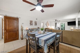 9395 Pennsylvania Ave in Bonita Springs, FL - Building Photo - Building Photo