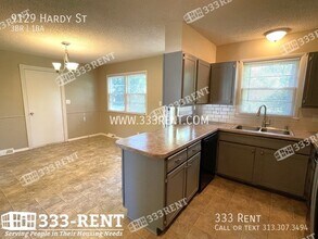 9129 Hardy St in Overland Park, KS - Building Photo - Building Photo