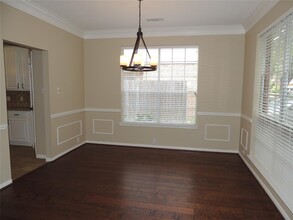 1307 Westwick Forest Ln in Houston, TX - Foto de edificio - Building Photo