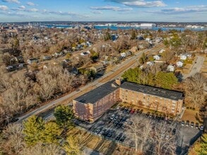 70 Farmington Ave in New London, CT - Building Photo - Building Photo