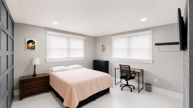 property at 1839 Lakewood Ave SE