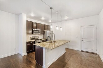 1773 Spring Water Pt in Colorado Springs, CO - Foto de edificio - Building Photo