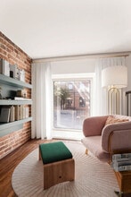 125 E 83rd St in New York, NY - Building Photo - Building Photo