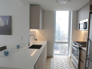 1 QPS in Long Island City, NY - Building Photo - Interior Photo