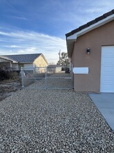 901 Lone Pine Rd in Pahrump, NV - Building Photo - Building Photo